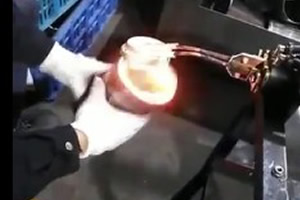 內(nèi)孔退火加熱機(jī)現(xiàn)場視頻案例